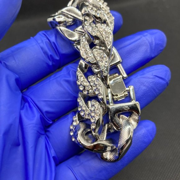 18k Gold Iced Out Bracelet - Picture 9 of 12